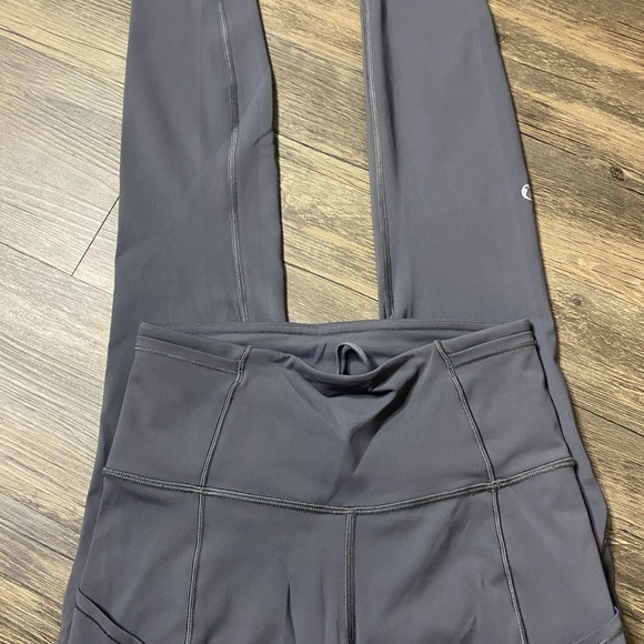 Lululemon Fast & Free 7/8 Tight II *Nulux 25" - Picture 5 of 6